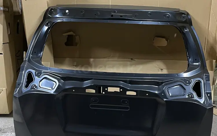 Дверь крышка багажника Toyota RAV4 2015-2019 за 400 000 тг. в Алматы