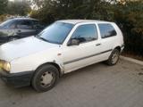 Volkswagen Golf 1993 года за 1 200 000 тг. в Актобе – фото 2