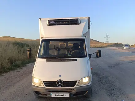 Mercedes-Benz Sprinter 2005 года за 9 700 000 тг. в Алматы – фото 2