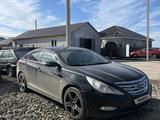 Hyundai Sonata 2011 года за 3 800 000 тг. в Уральск – фото 2
