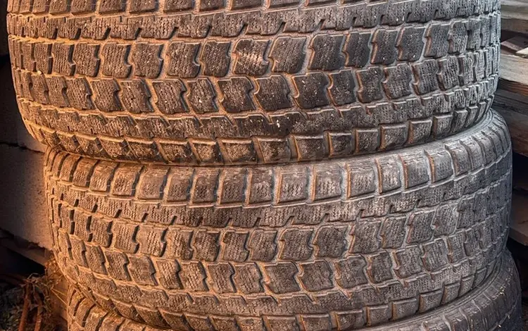 Комплект за 245/65/17 за 15 000 тг. в Астана