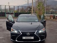 Lexus ES 250 2021 года за 26 000 000 тг. в Алматы