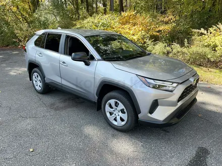 Toyota RAV4 2023 года за 10 948 738 тг. в Алматы – фото 4