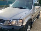 Honda CR-V 1998 года за 3 700 000 тг. в Уральск – фото 2