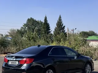 Toyota Camry, 2011