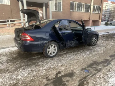 Mercedes-Benz C 240 2001 года за 2 500 000 тг. в Павлодар – фото 7