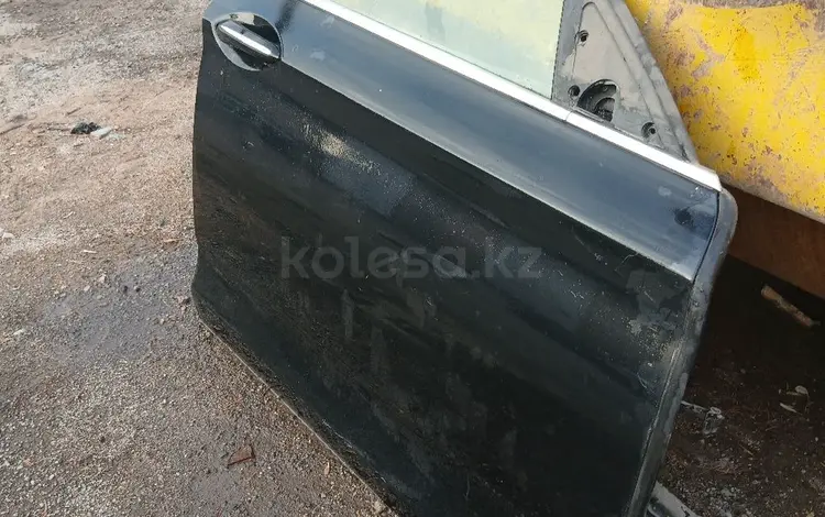 Двери на Бмв Ф07, BMW F07. за 500 тг. в Алматы