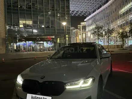 BMW 530 2023 года за 25 500 000 тг. в Алматы – фото 35