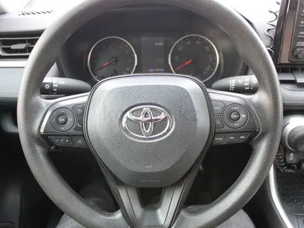 Toyota RAV4 2020 года за 13 200 000 тг. в Петропавловск – фото 7