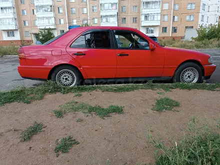 Mercedes-Benz C 180 1996 года за 1 600 000 тг. в Караганда – фото 2