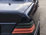 Mercedes-Benz E 200 1992 года за 850 000 тг. в Жезказган