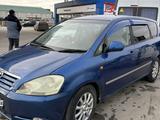 Toyota Ipsum 2004 года за 3 500 000 тг. в Атырау – фото 2