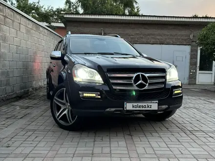 Mercedes-Benz GL 550 2010 года за 13 000 000 тг. в Алматы – фото 4