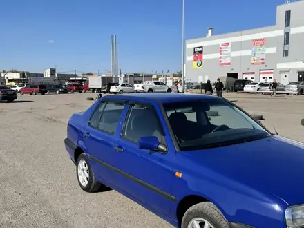 Volkswagen Vento 1994 года за 1 800 000 тг. в Караганда – фото 13