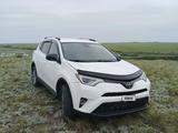 Toyota RAV4 2017 года за 7 200 000 тг. в Актобе