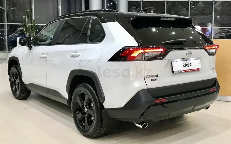 Toyota RAV4 2022 года за 15 500 000 тг. в Шымкент