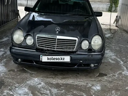 Mercedes-Benz E 230 1996 года за 1 250 000 тг. в Алматы
