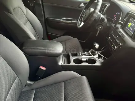 Kia Sportage 2017 года за 9 400 000 тг. в Алматы – фото 27