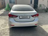 Hyundai Elantra 2015 года за 7 600 000 тг. в Атырау – фото 2