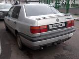 Volkswagen Vento 1993 года за 1 850 000 тг. в Астана – фото 2