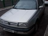 Volkswagen Vento 1993 года за 1 850 000 тг. в Астана – фото 3