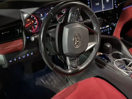 Toyota Camry 2022 года за 18 200 000 тг. в Актау – фото 11