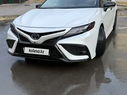 Toyota Camry 2022 года за 18 200 000 тг. в Актау – фото 15