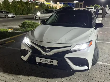 Toyota Camry 2022 года за 18 200 000 тг. в Актау – фото 3