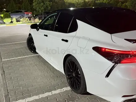 Toyota Camry 2022 года за 18 200 000 тг. в Актау – фото 6