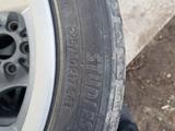 Резина зимняя r 17 с дисками за 140 000 тг. в Алматы – фото 2