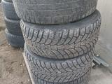 Резина зимняя r 17 с дисками за 140 000 тг. в Алматы – фото 5