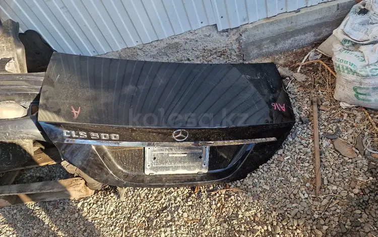 Крышка багажника W219 CLS за 20 000 тг. в Алматы