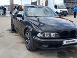 BMW 523 1998 года за 2 200 000 тг. в Атырау – фото 2