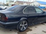 BMW 523 1998 года за 2 200 000 тг. в Атырау – фото 3