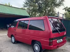 Nissan Vanette, 1993