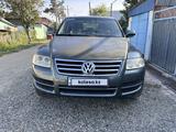 Volkswagen Touareg 2006 года за 3 800 000 тг. в Талдыкорган