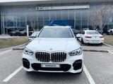 BMW X5 2022 года за 34 950 000 тг. в Алматы – фото 3