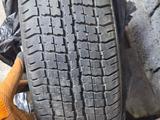 Шины 195/65 R15 за 5 000 тг. в Рудный