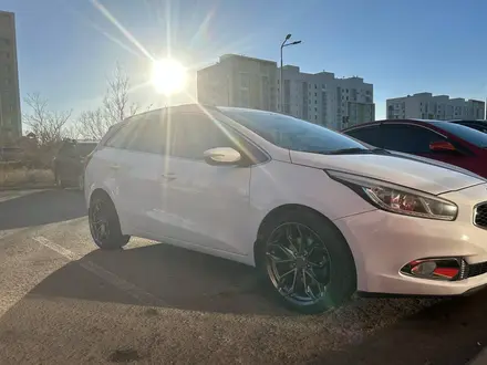 Kia Cee'd 2014 года за 8 200 000 тг. в Астана – фото 2