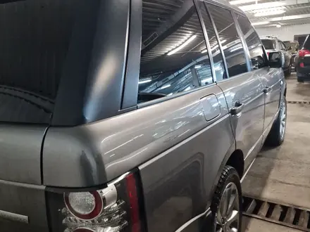 Land Rover Range Rover 2011 года за 13 000 000 тг. в Алматы – фото 4