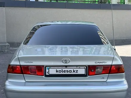 Toyota Camry 2001 года за 4 500 000 тг. в Шымкент – фото 2