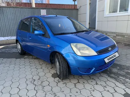 Ford Fiesta 2005 года за 1 950 000 тг. в Петропавловск – фото 7