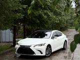 Lexus ES 250 2019 года за 19 600 000 тг. в Алматы