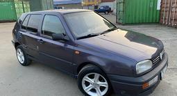 Volkswagen Golf 1993 года за 1 700 000 тг. в Алматы – фото 2