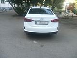 Hyundai Accent 2021 года за 6 300 000 тг. в Актобе – фото 3