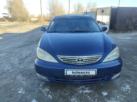 Toyota Camry 2003 года за 3 500 000 тг. в Актобе – фото 4