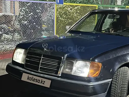 Mercedes-Benz E 200 1990 года за 1 000 000 тг. в Алматы – фото 2