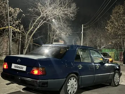 Mercedes-Benz E 200 1990 года за 1 000 000 тг. в Алматы – фото 7