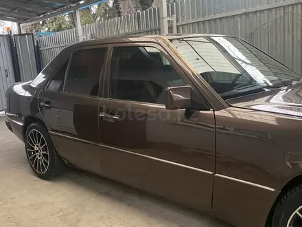 Mercedes-Benz E 300 1991 года за 3 900 000 тг. в Алматы