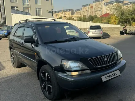 Lexus RX 300 1999 года за 3 850 000 тг. в Алматы – фото 2